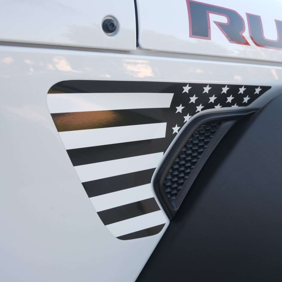 Jeep Fender Vent Decals Pair "Black and White American Flag" Fits 2018-2026 Wrangler JL & Gladiator - Tiny Wrapz
